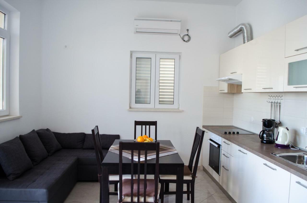 Rina Apartment
